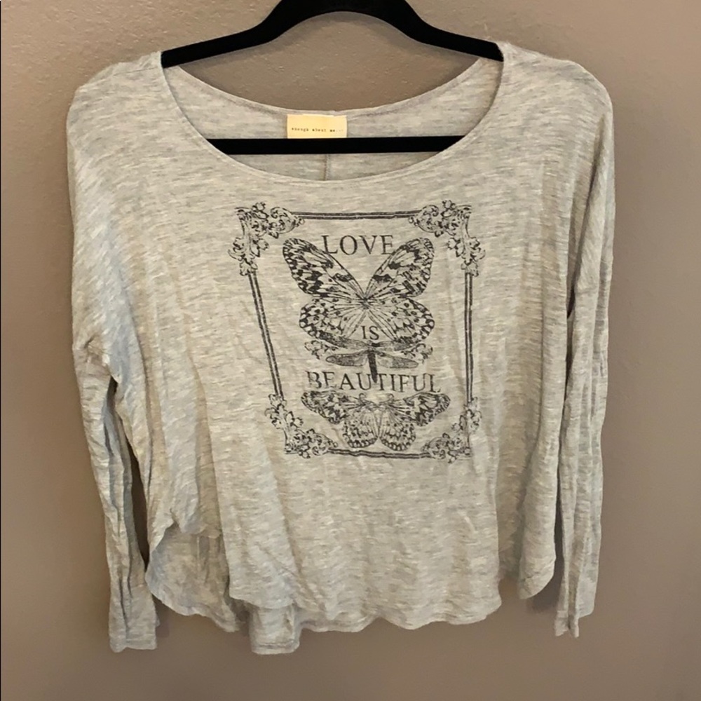 Long sleeve shirt.